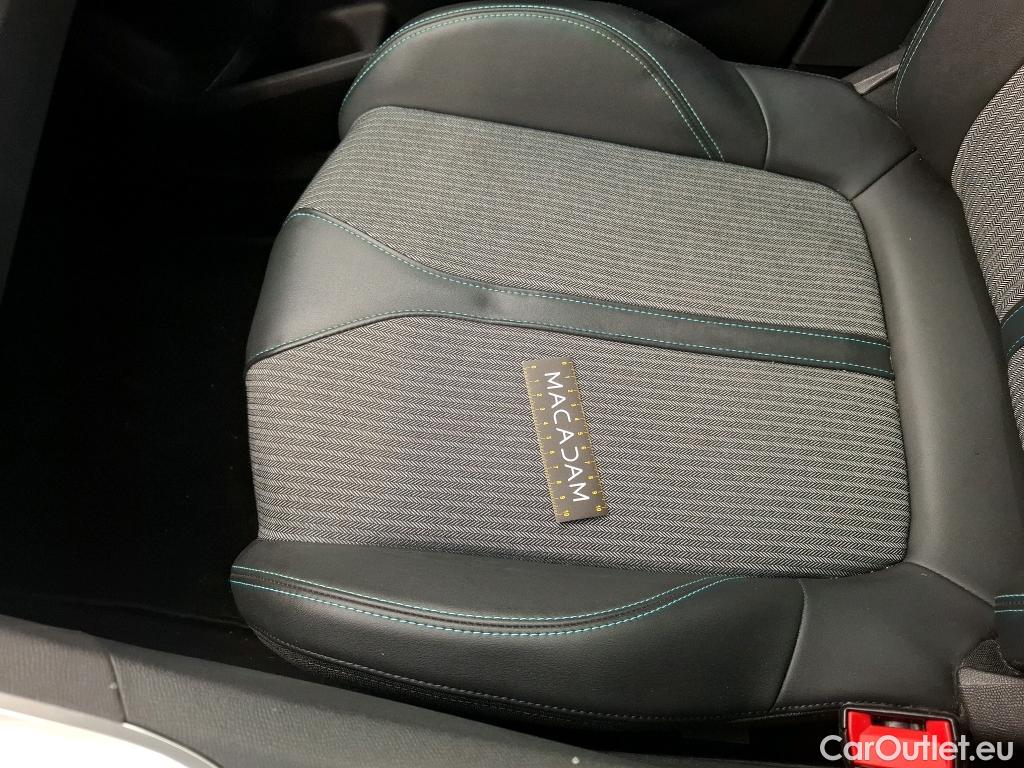  Peugeot  5008 PEUGEOT  / 2020 / 5P / SUV BlueHDi 130 S&S EAT8 Allure #77