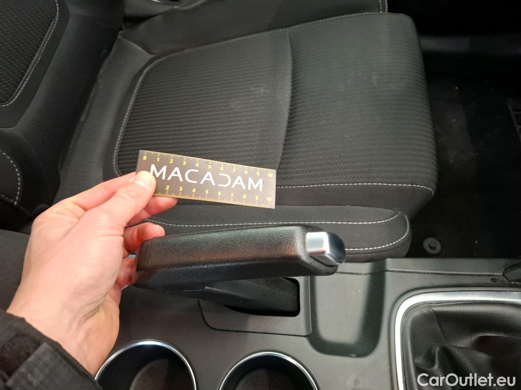  Renault  Megane  IV Grandtour Business 1.5 dCi 115CV BVM6 E6d #32