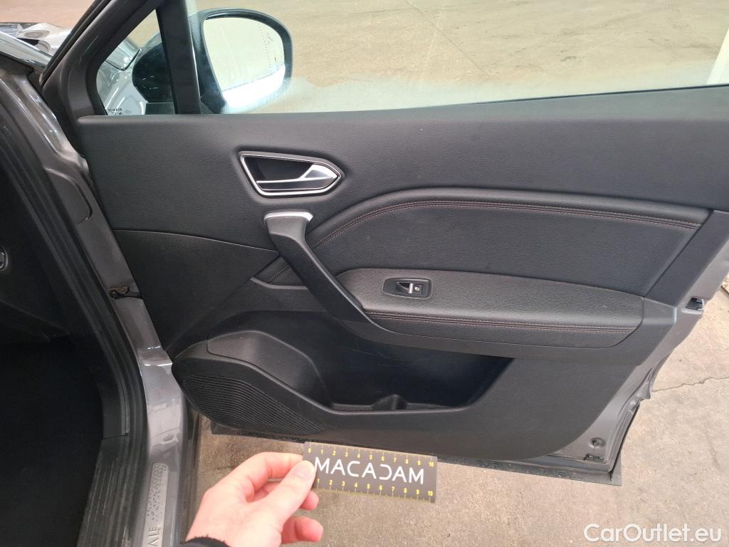  Renault  Captur RENAULT  / 2019 / 5P / SUV Initiale Paris TCe 140 EDC FAP #19