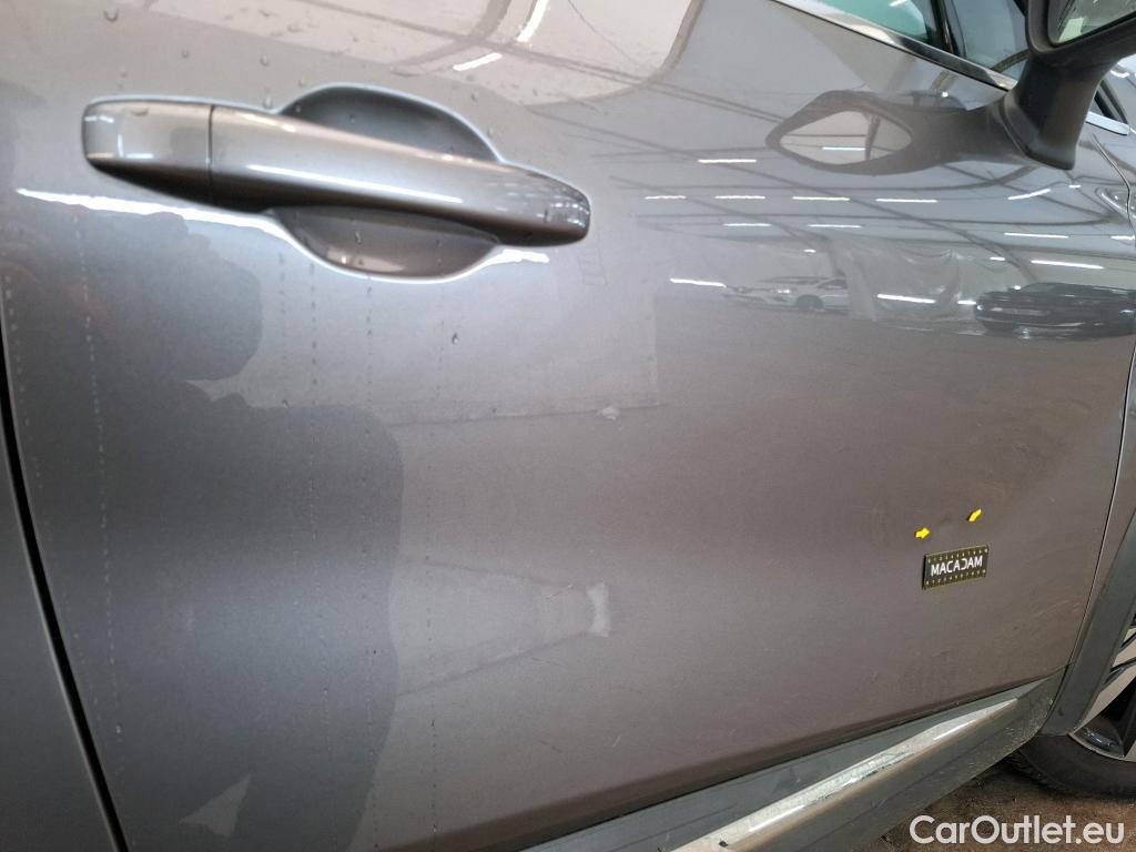  Renault  Captur RENAULT  / 2019 / 5P / SUV Initiale Paris TCe 140 EDC FAP #5