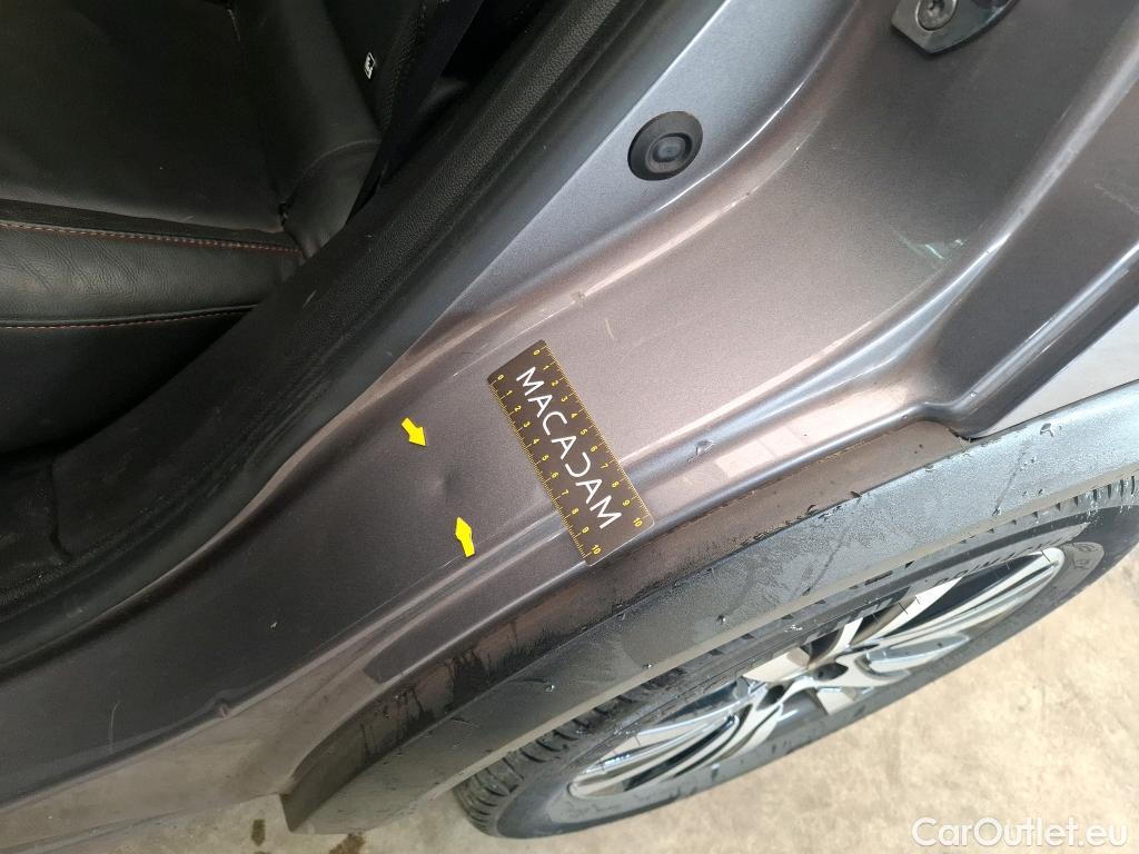  Renault  Captur RENAULT  / 2019 / 5P / SUV Initiale Paris TCe 140 EDC FAP #24