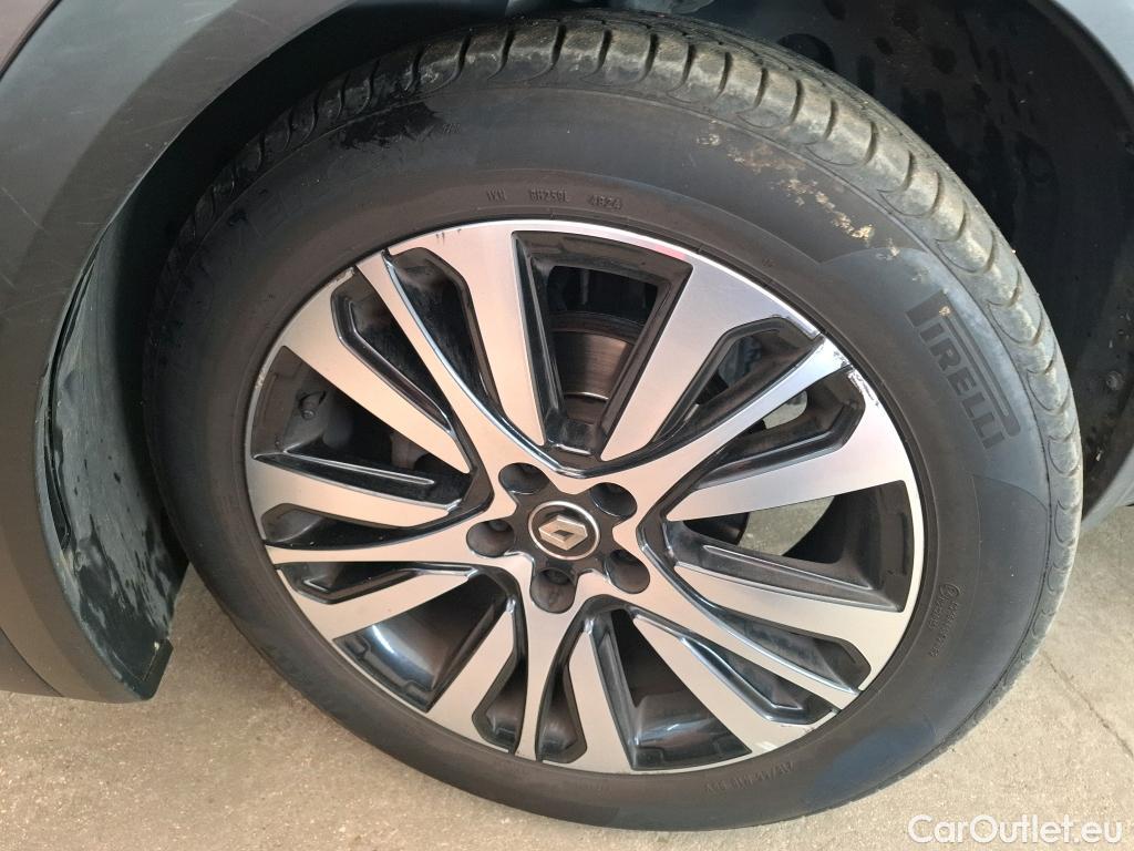  Renault  Captur RENAULT  / 2019 / 5P / SUV Initiale Paris TCe 140 EDC FAP #8