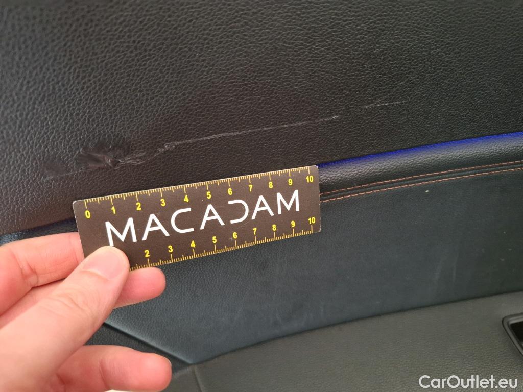  Renault  Captur RENAULT  / 2019 / 5P / SUV Initiale Paris TCe 140 EDC FAP #18