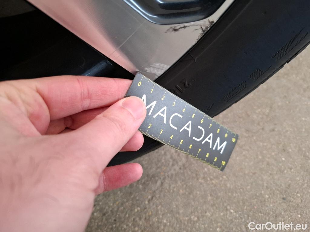  Renault  Captur RENAULT  / 2019 / 5P / SUV Initiale Paris TCe 140 EDC FAP #10