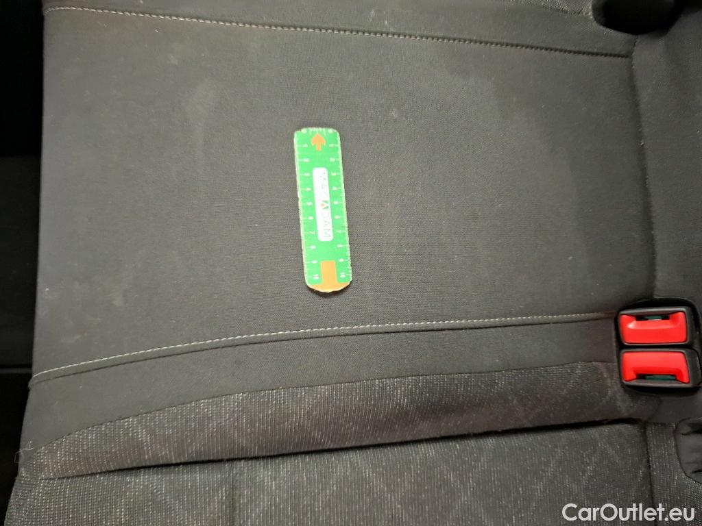  Volkswagen  Golf  VOLKSWAGEN SW  2020  5P  Break 20 TDI SCR 115 DSG7 Life Business #22