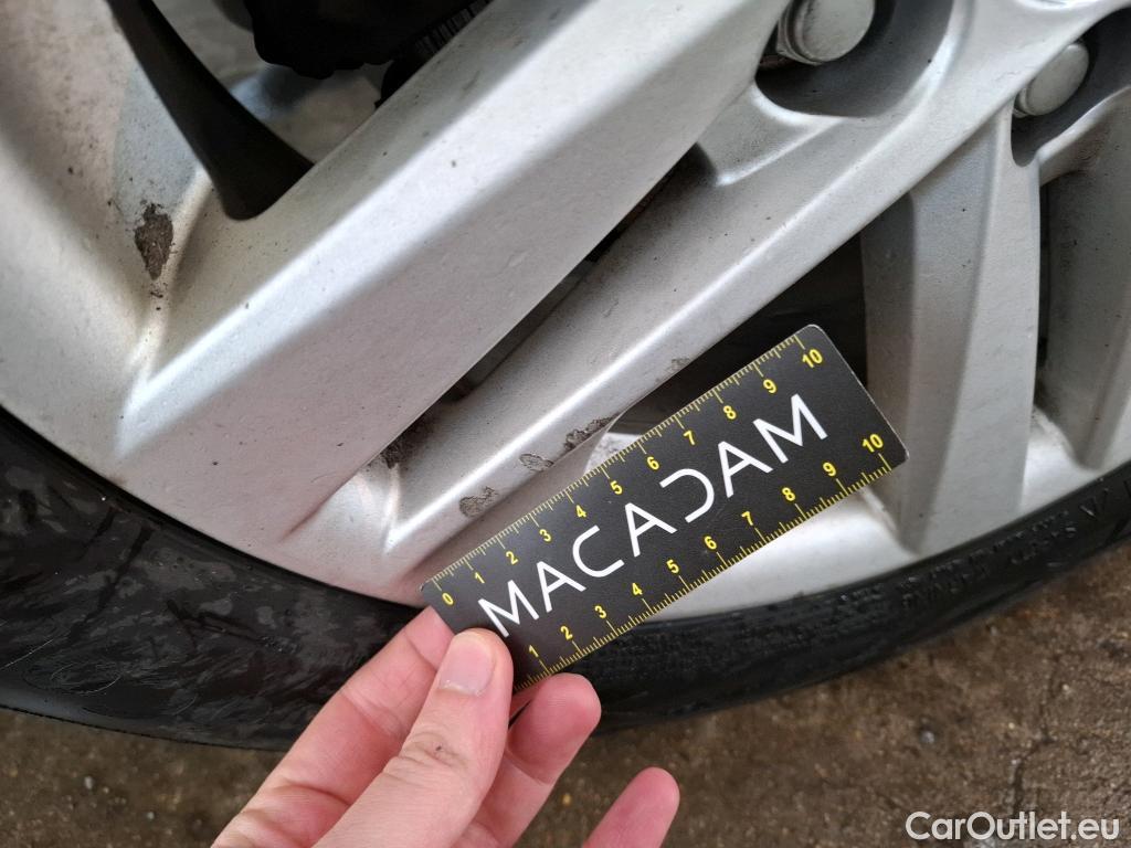  Toyota  Corolla TOYOTA  / 2018 / 5P / Berline Hybride 122h Dynamic Business Beyond Zer #27