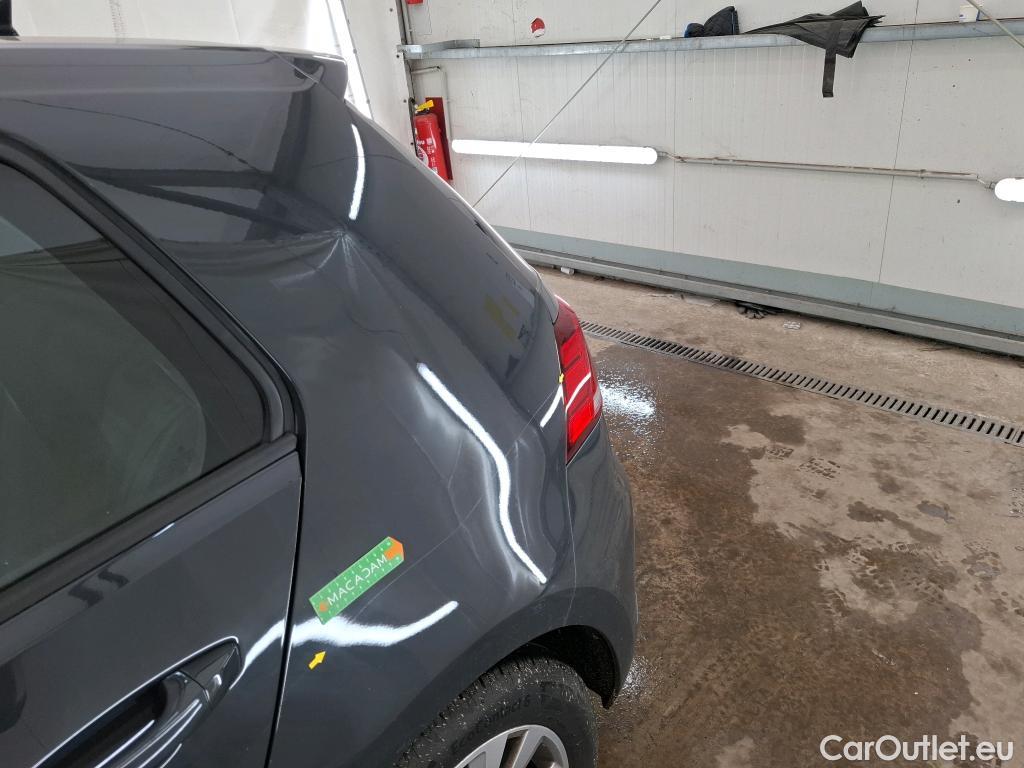  Volkswagen  Golf  VII Berline Confortline Business BMT 2.0 TDI 150CV BVA7 E6dT #1