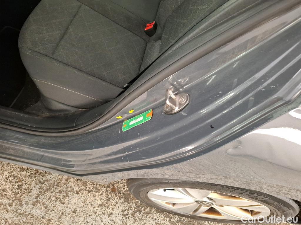  Volkswagen  Golf  VOLKSWAGEN SW  2020  5P  Break 20 TDI SCR 115 DSG7 Life Business #19