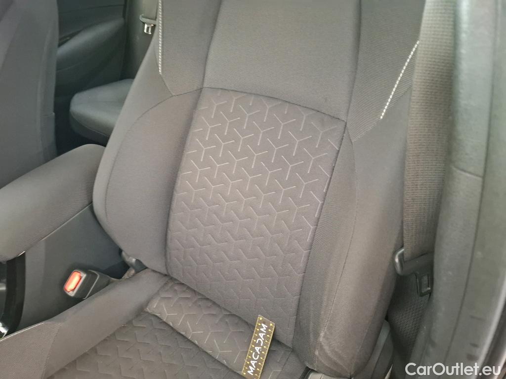  Toyota  Corolla TOYOTA  / 2018 / 5P / Berline Hybride 122h Dynamic Business Beyond Zer #24