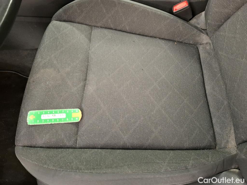  Volkswagen  Golf  VOLKSWAGEN SW  2020  5P  Break 20 TDI SCR 115 DSG7 Life Business #21