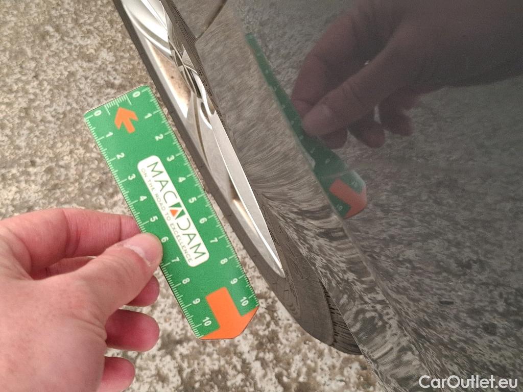  Volkswagen  Golf  VOLKSWAGEN / 2020 / 5P / Berline 2.0 TDI SCR 115 DSG7 Life Busi #8