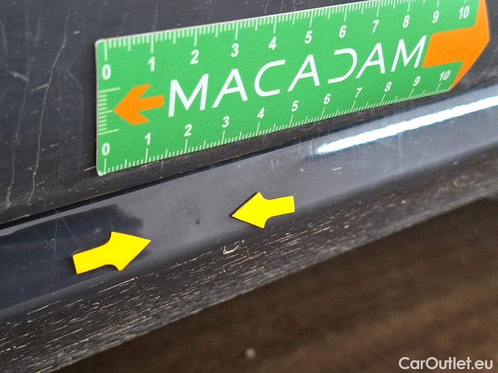  Volkswagen  Golf  VII Berline Confortline Business BMT 2.0 TDI 150CV BVA7 E6dT #28