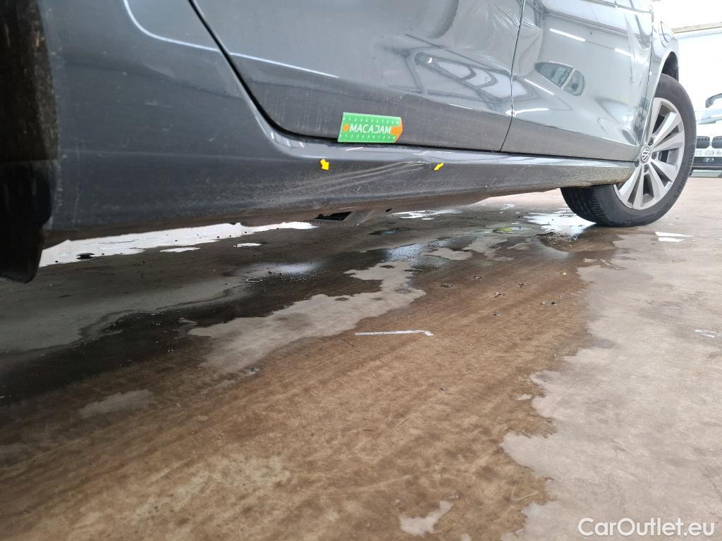  Volkswagen  Golf  VII Berline Confortline Business BMT 2.0 TDI 150CV BVA7 E6dT #5