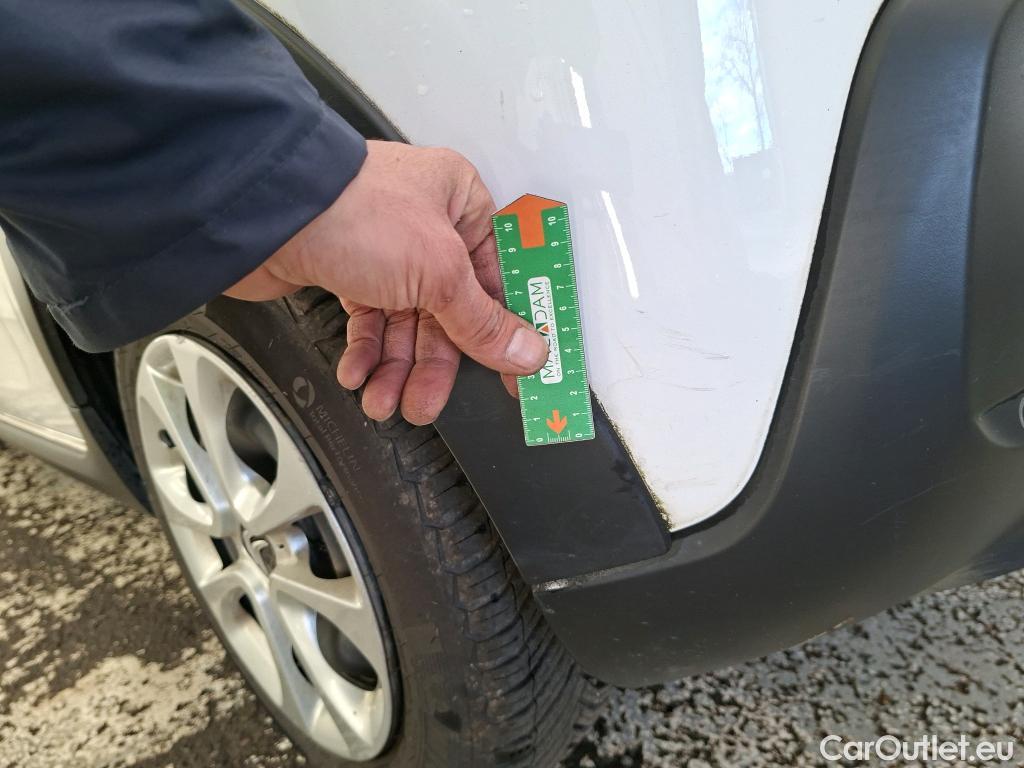  Citroen  C3  Société Feel 1.5 BlueHDI 100CV BVM6 E6d #31