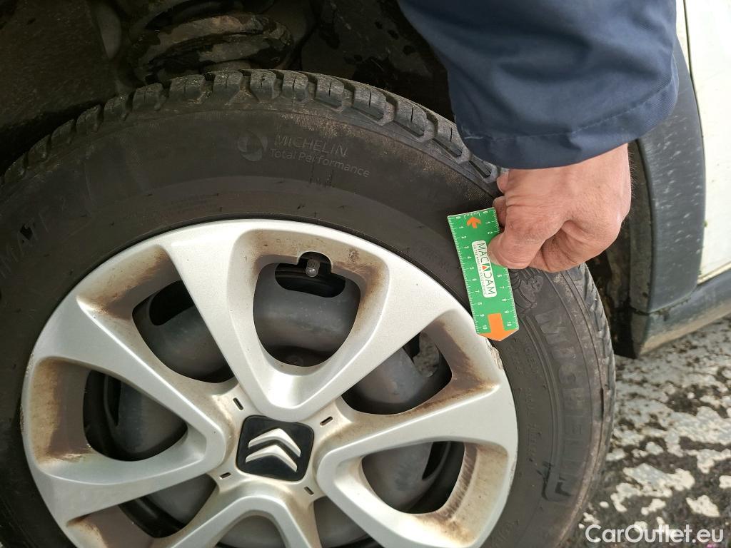  Citroen  C3  Société Feel 1.5 BlueHDI 100CV BVM6 E6d #15