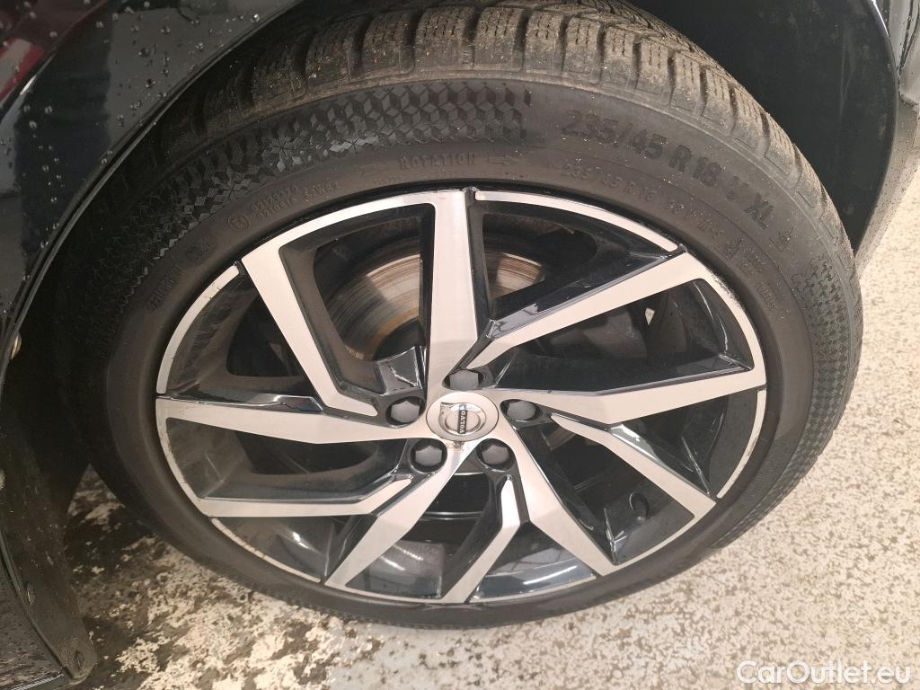  Volvo  V60  Kombi Momentum 2.0 D4 190CV BVA8 E6dT #17