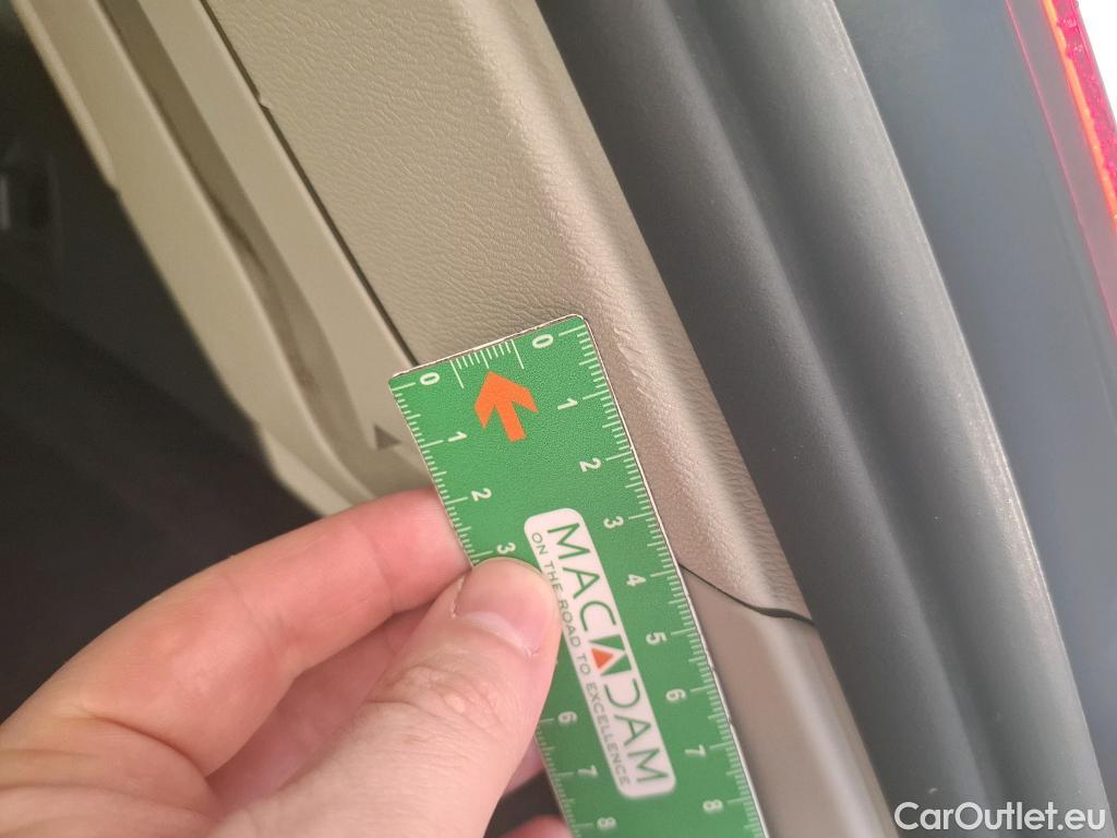  Volvo  V60  Kombi Momentum 2.0 D4 190CV BVA8 E6dT #28