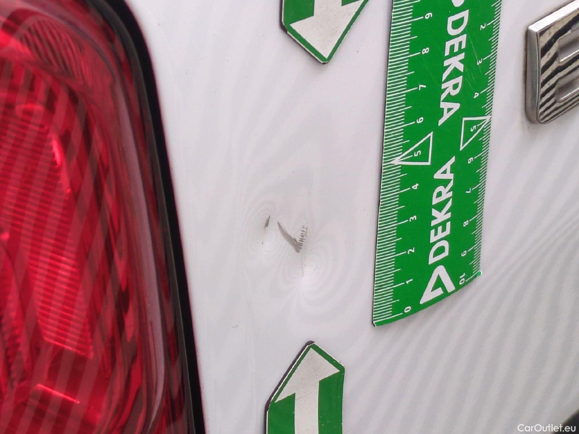  Peugeot  Expert  Fourgon Urban Compact 2.0 HDi 120CV BVA8 E6dT #68