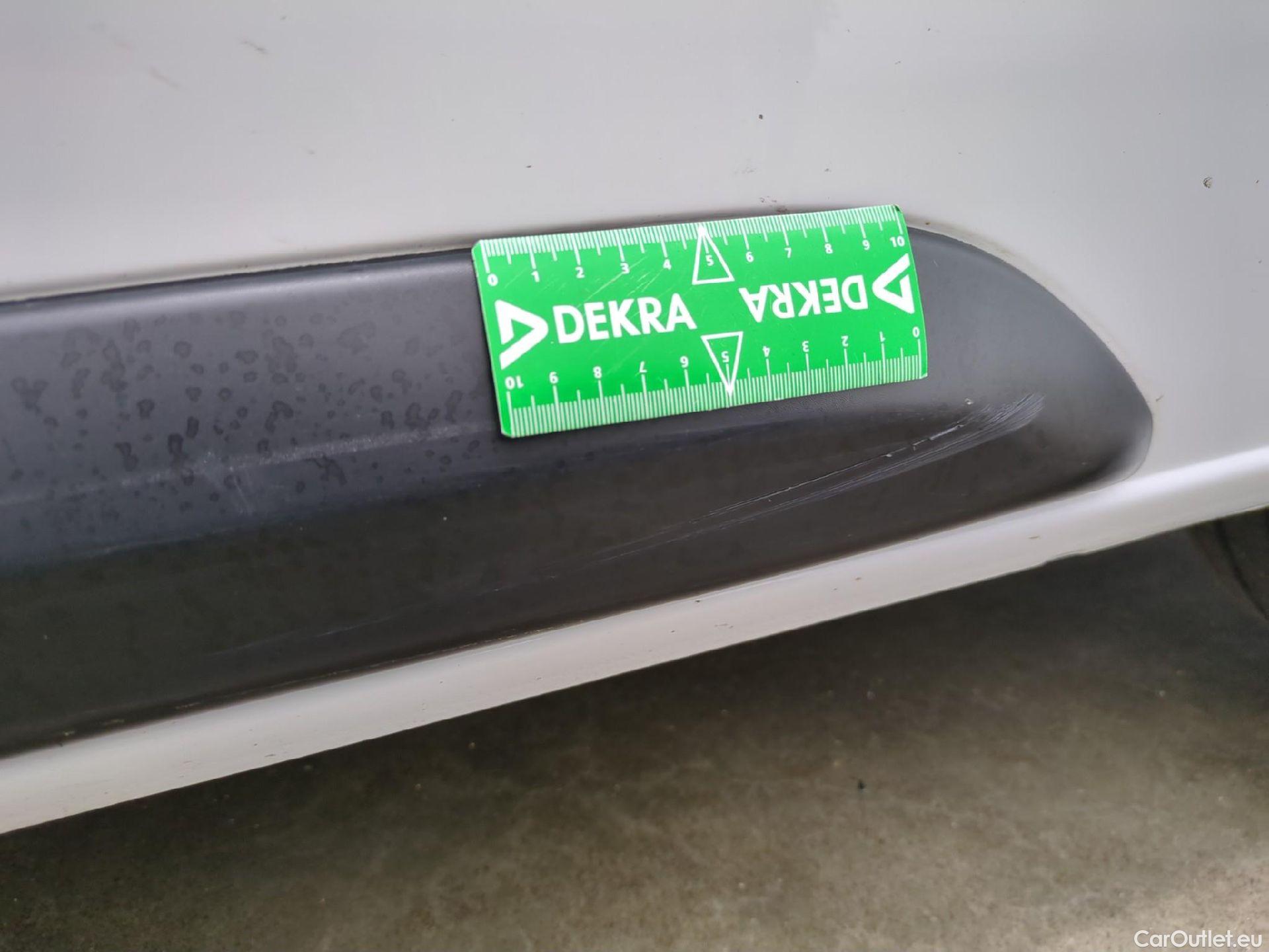  Peugeot  Expert  Fourgon Urban Compact 2.0 HDi 120CV BVA8 E6dT #66