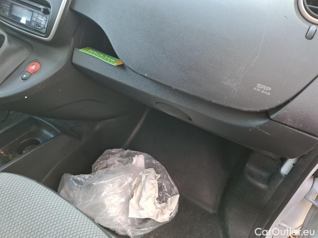  Renault  Kangoo RENAULT  Express / 2013 / 4P / Fourgonnette Grand Confort - Blue dCi 95 #20