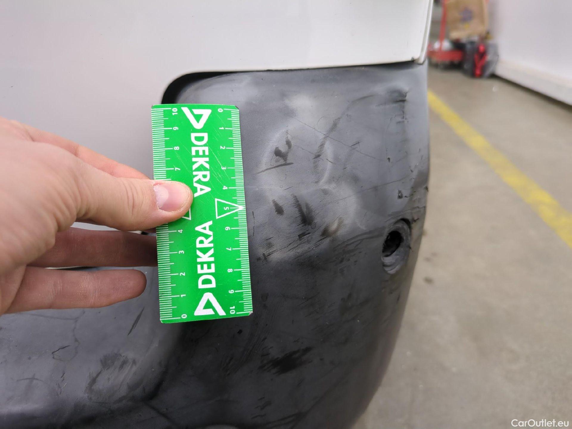  Peugeot  Expert  Fourgon Urban Compact 2.0 HDi 120CV BVA8 E6dT #24