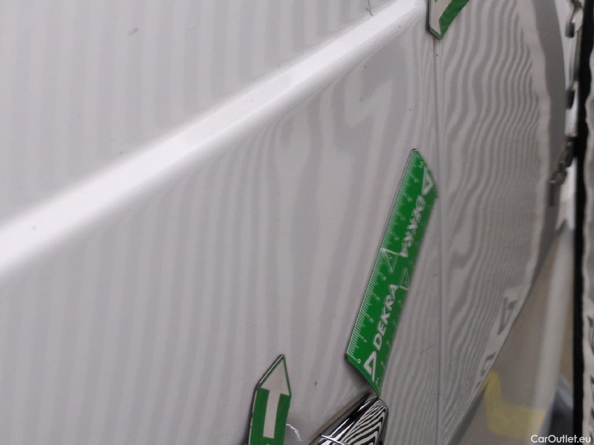  Peugeot  Expert  Fourgon Urban Compact 2.0 HDi 120CV BVA8 E6dT #69