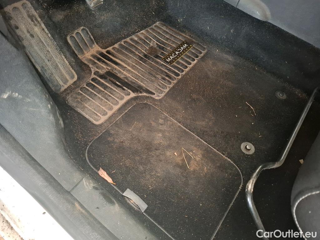  Renault  Megane  III Berline 5pt. Société Air 1.5 dCi 110CV BVM6 E5 #23