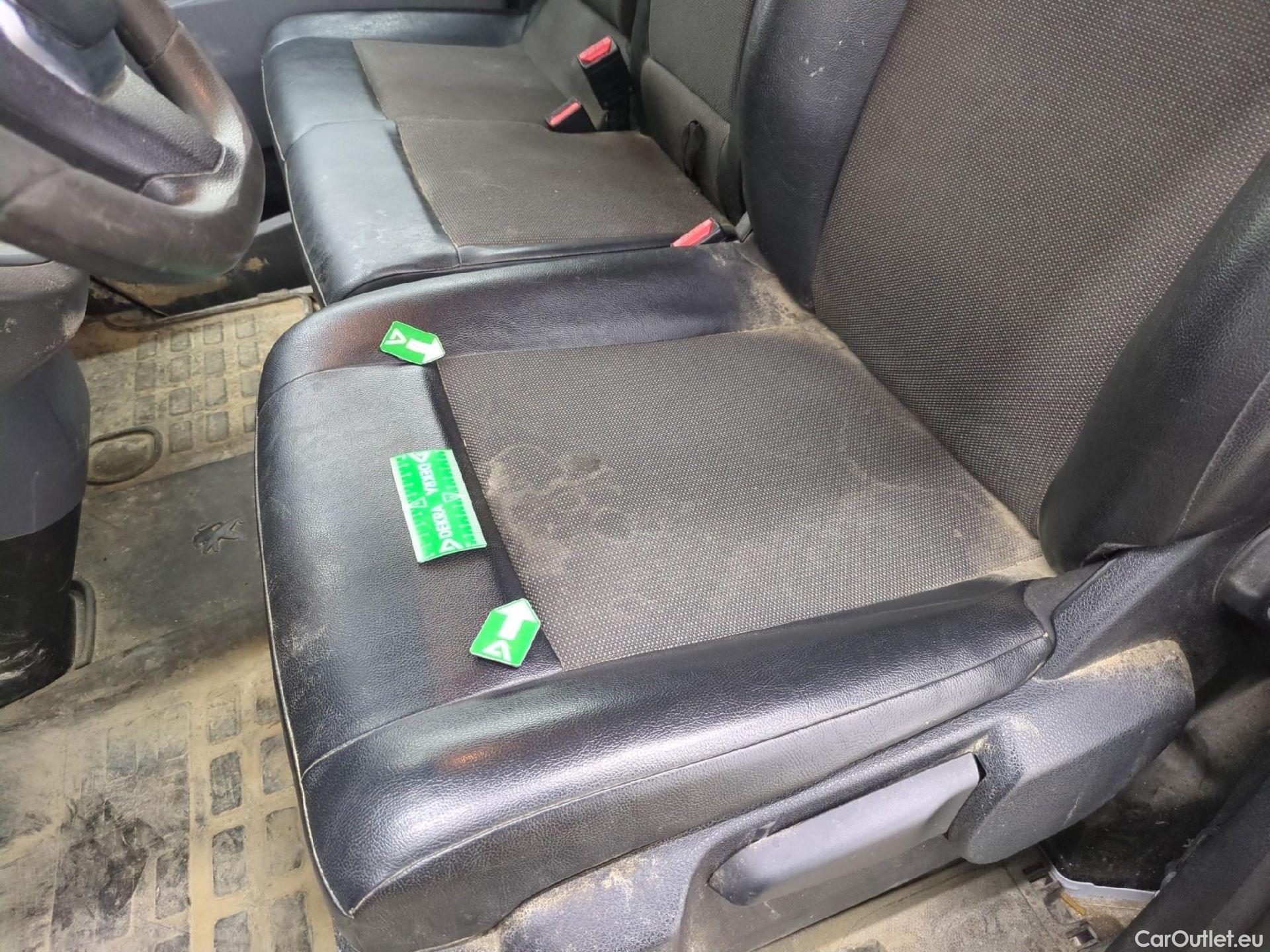  Peugeot  Expert  Fourgon Urban Compact 2.0 HDi 120CV BVA8 E6dT #10