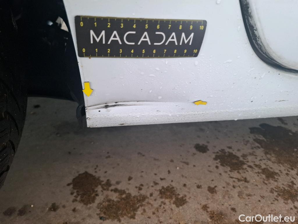  Renault  Megane  III Berline 5pt. Société Air 1.5 dCi 110CV BVM6 E5 #17