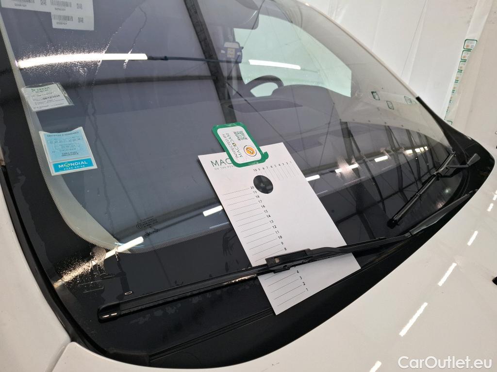  Opel  Vivaro OPEL  / 2019 / 4P / Fourgon tôlé 1.5 Diesel 120 L2 PACK BUSINESS #16