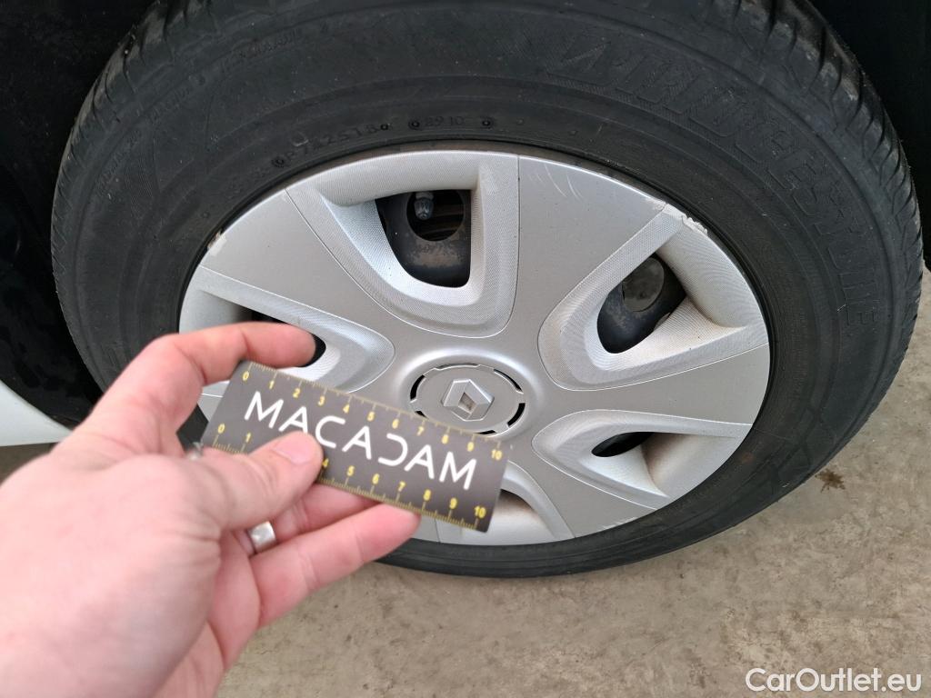  Renault  Clio  IV Air 1.5 dCi 75CV BVM5 E6 #62