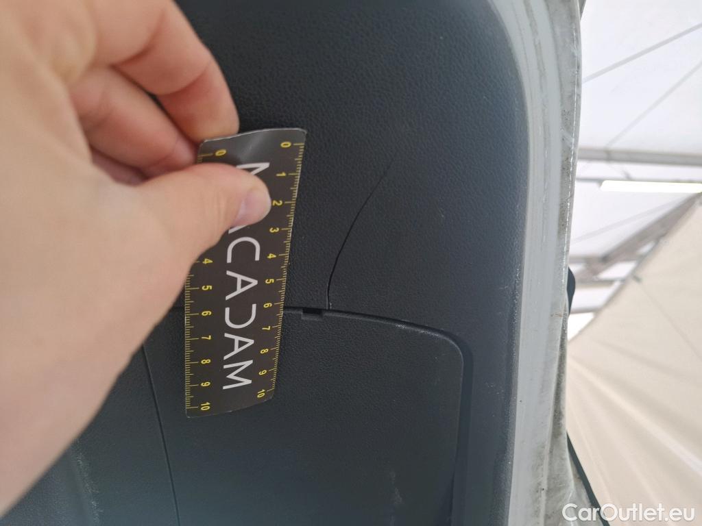  Renault  Megane  III Berline 5pt. Société Air 1.5 dCi 110CV BVM6 E5 #12