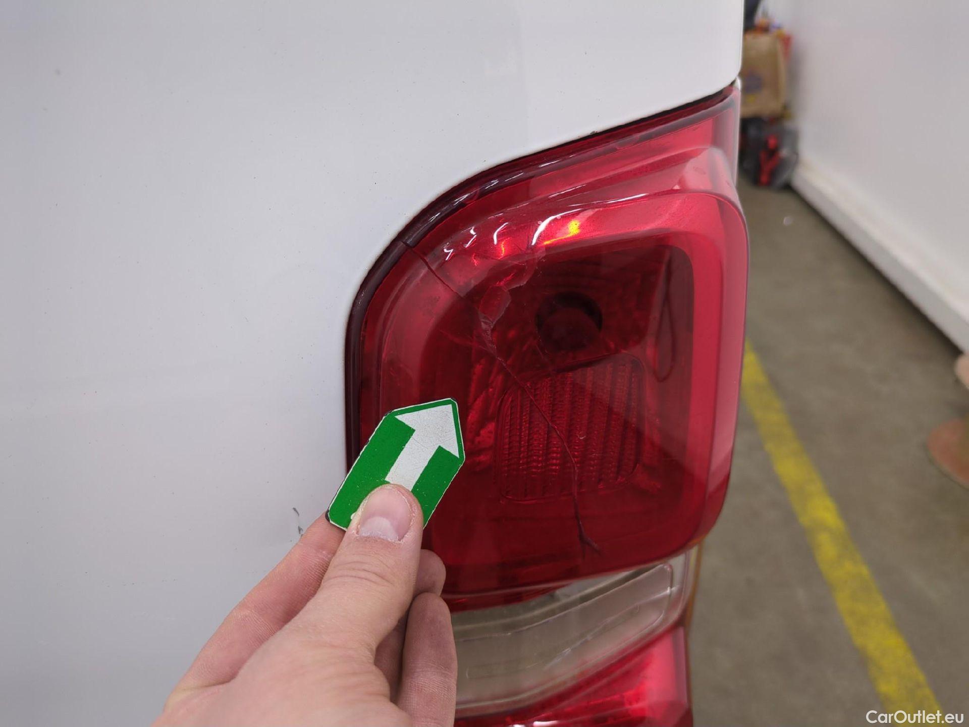  Peugeot  Expert  Fourgon Urban Compact 2.0 HDi 120CV BVA8 E6dT #26