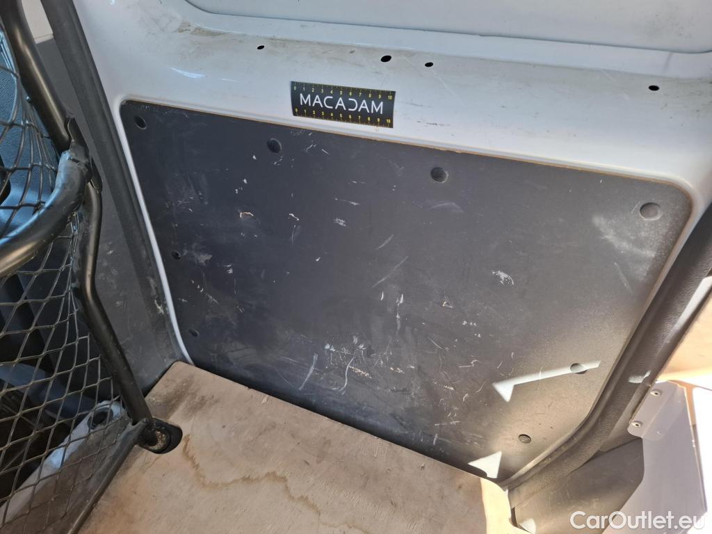  Renault  Kangoo  Express Grand Confort (L1) 1.5 dCi 90CV BVM5 E6 #29