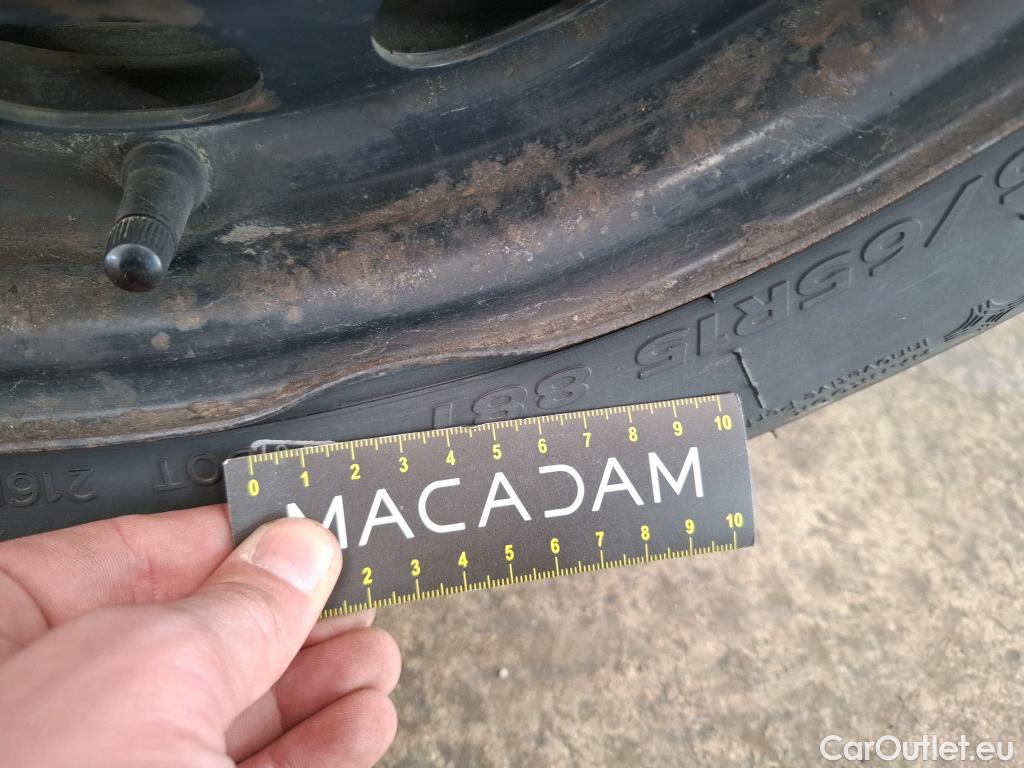  Peugeot  208 PEUGEOT  Affaire 2019 5P Berline 1.5 BlueHDi 100 Premium #2