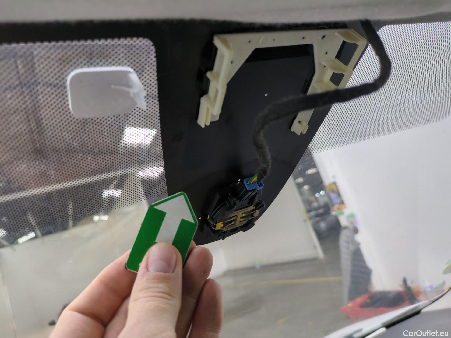  Peugeot  Expert  Fourgon Urban Compact 2.0 HDi 120CV BVA8 E6dT #3