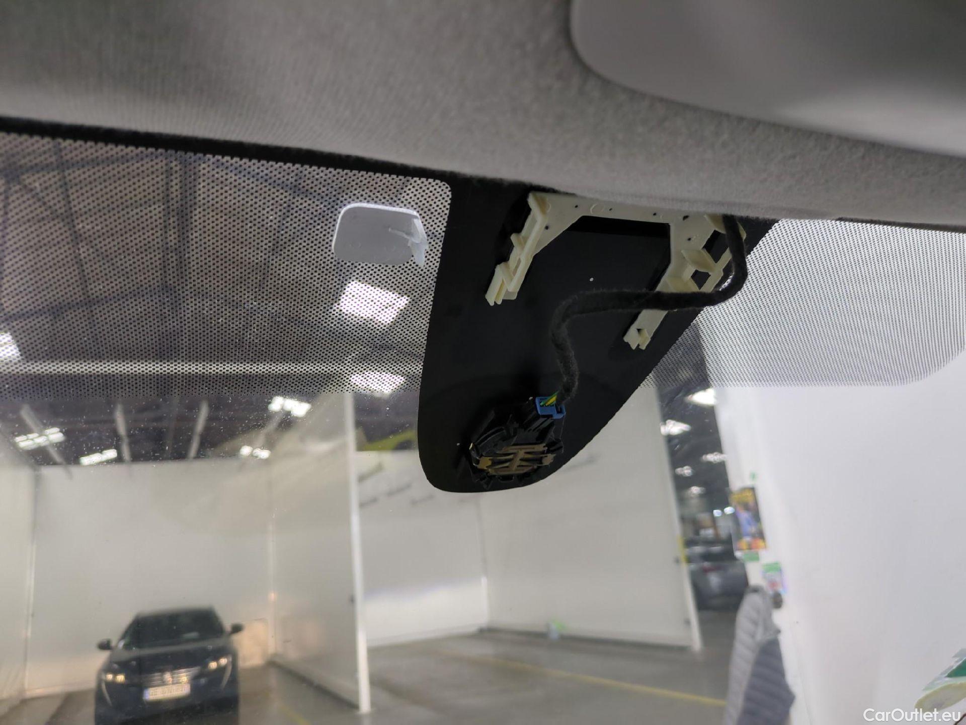  Peugeot  Expert  Fourgon Urban Compact 2.0 HDi 120CV BVA8 E6dT #4