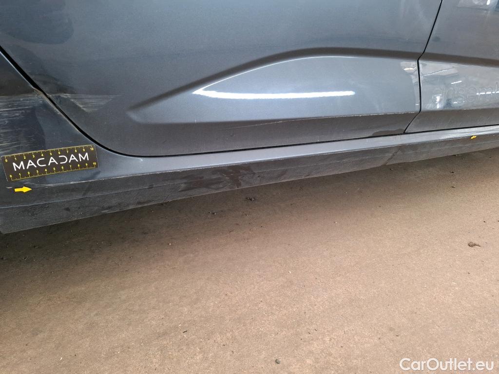  Renault  Megane  IV Berline 5pt. Société Air Nav 1.5 dCi 90CV BVM6 E6 #30