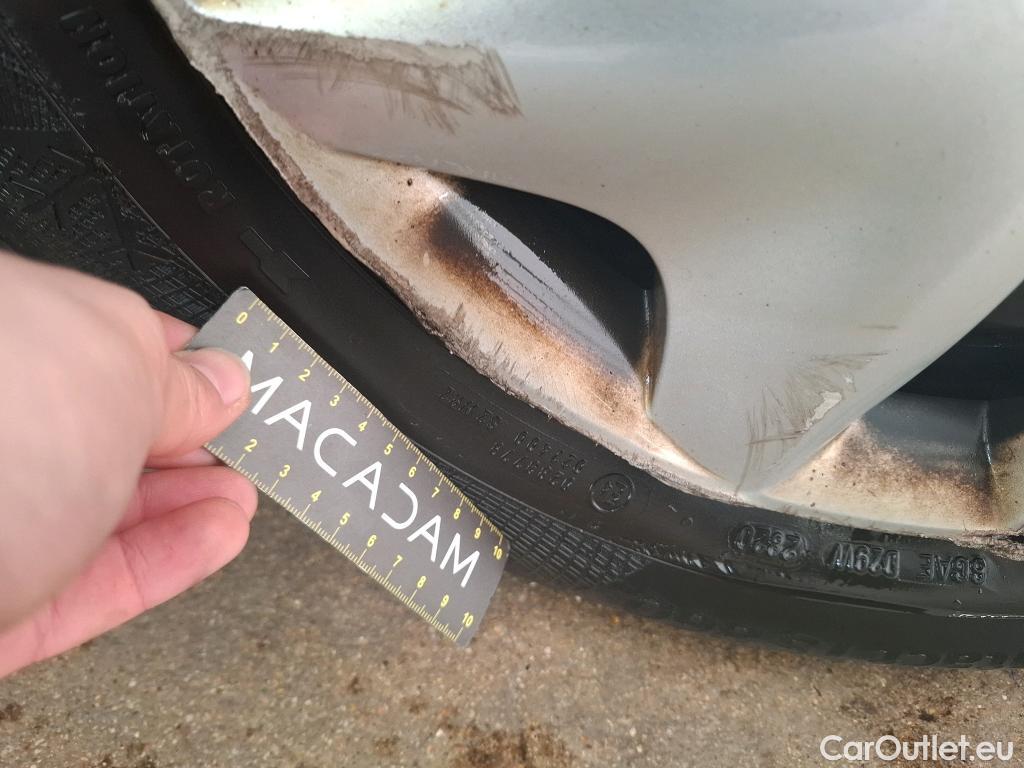  Renault  Megane  III Berline 5pt. Société Air 1.5 dCi 110CV BVM6 E5 #40