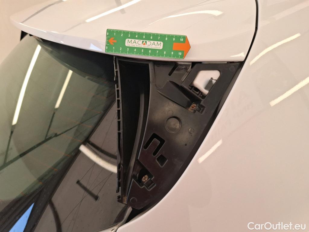  Renault  Megane RENAULT Mégane Société / 2020 / 5P / Berline Air Nav réversible Blue dCi 115 - 21N #6