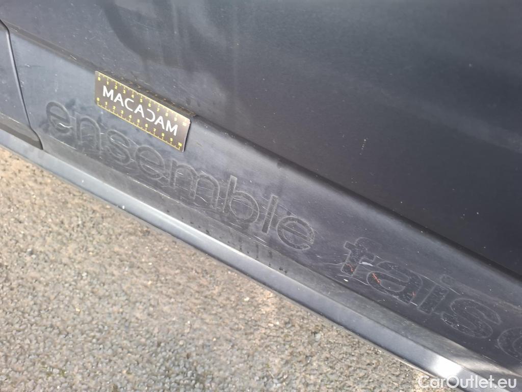  Renault  Megane  IV Berline 5pt. Société Air Nav 1.5 dCi 90CV BVM6 E6 #20