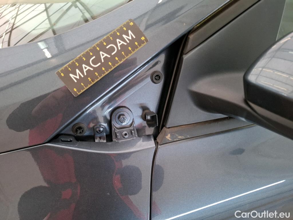  Renault  Megane  IV Berline 5pt. Société Air Nav 1.5 dCi 90CV BVM6 E6 #47