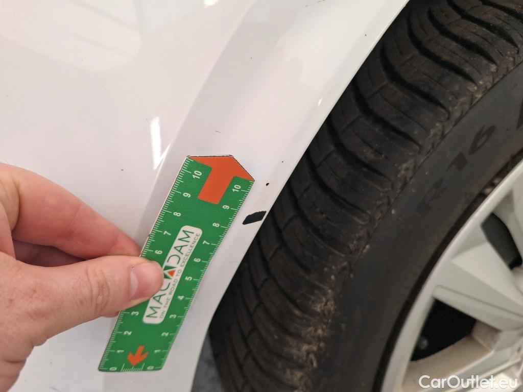  Renault  Megane RENAULT Mégane Société / 2020 / 5P / Berline Air Nav réversible Blue dCi 115 - 21N #19