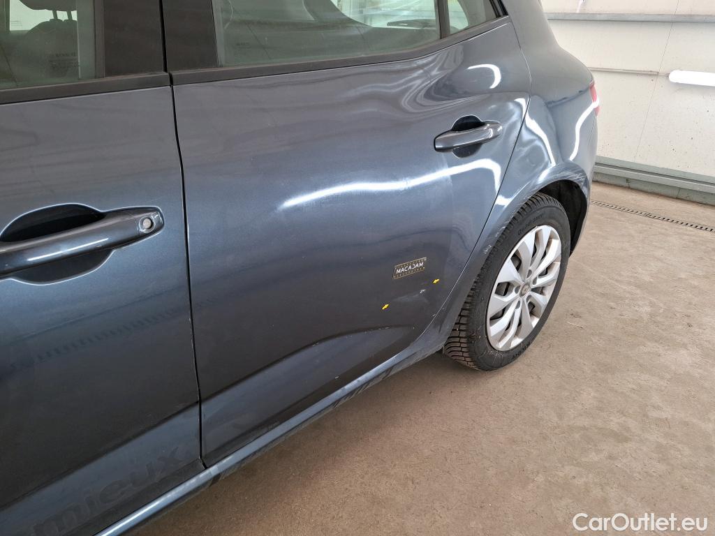  Renault  Megane  IV Berline 5pt. Société Air Nav 1.5 dCi 90CV BVM6 E6 #17