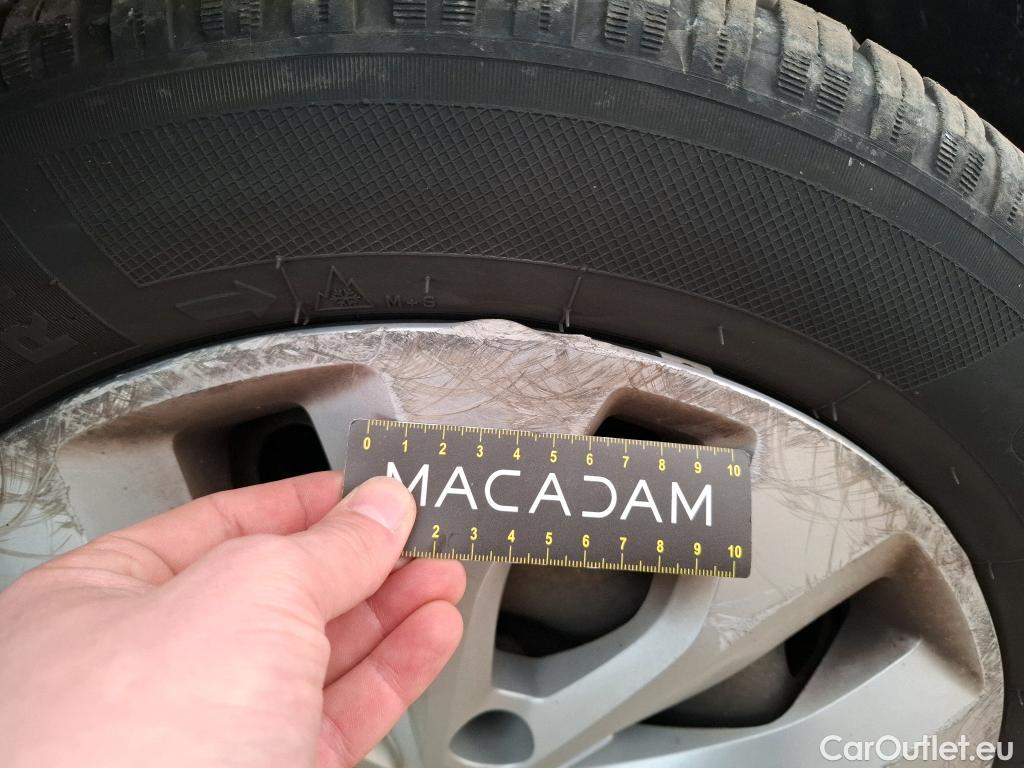  Renault  Megane  IV Berline 5pt. Société Air Nav 1.5 dCi 90CV BVM6 E6 #53