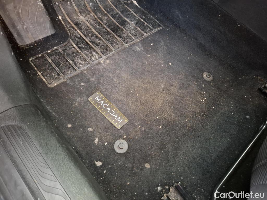  Renault  Megane  IV Berline 5pt. Société Air Nav 1.5 dCi 90CV BVM6 E6 #12