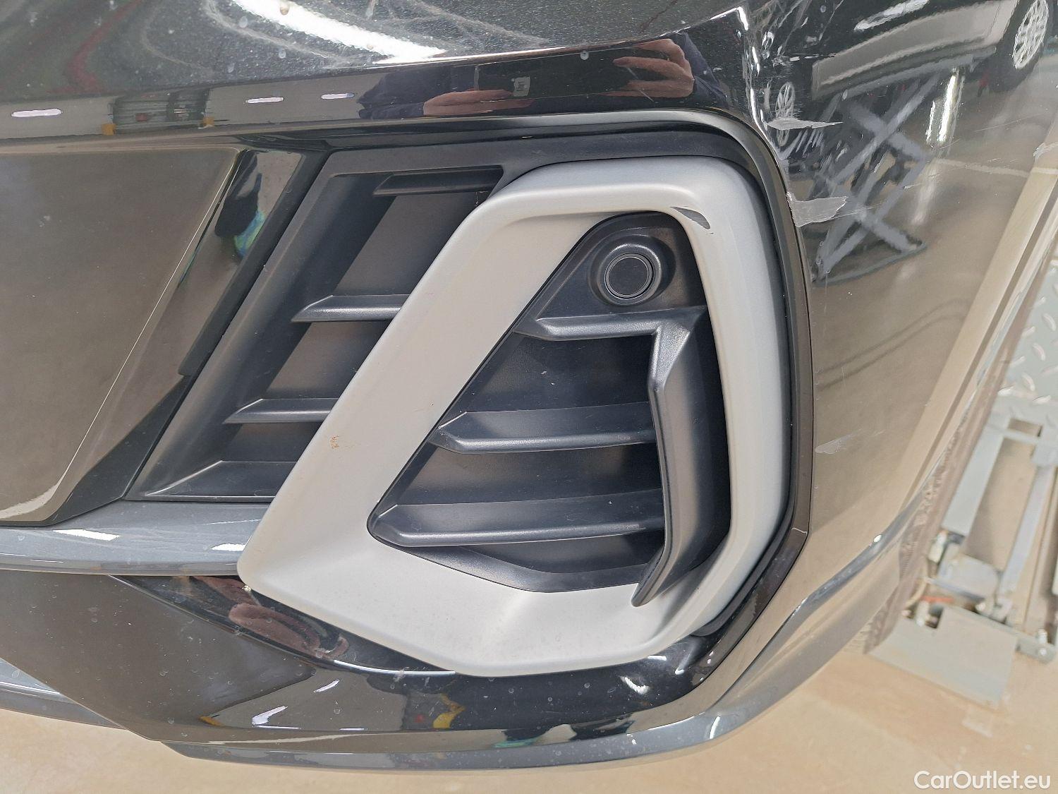  Audi  Q3 Audi,  SB '19 PHEV, Audi  Sportback 45 TFSI e S tronic S Line 5d #38