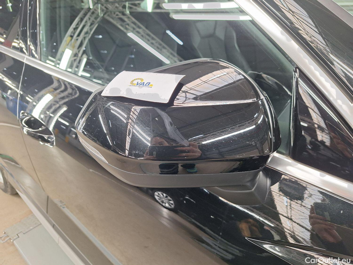  Audi  Q3 Audi,  SB '19 PHEV, Audi  Sportback 45 TFSI e S tronic S Line 5d #40