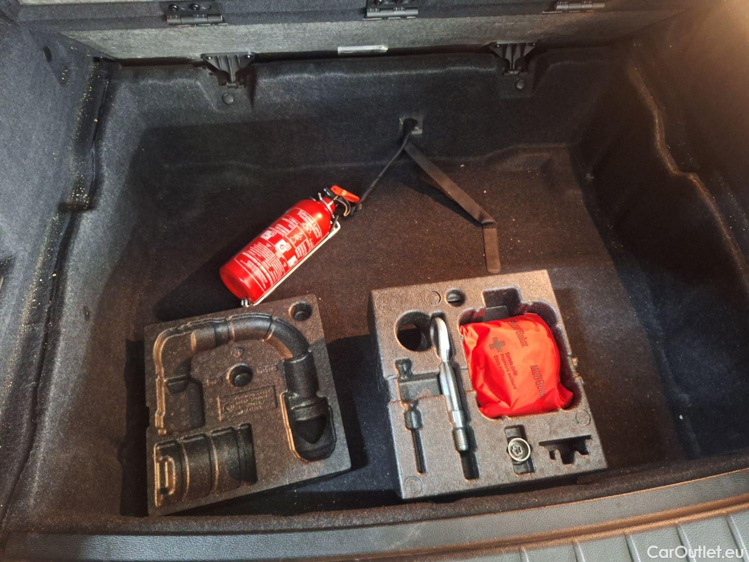  Bmw  X1 BMW,  FL'19, BMW  sDrive16dA (85 kW) 5d #4