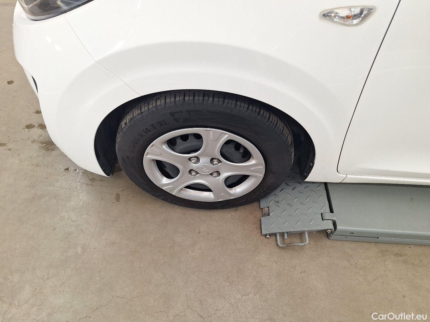  KIA  Picanto Kia,  FL'20, KIA  1.0 MPI 67 5d #8